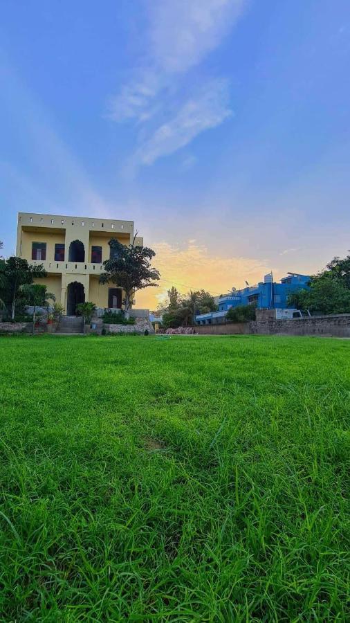 Hotel Green Haveli - A Heritage And Hill View Hotel , Пушкар Екстериор снимка