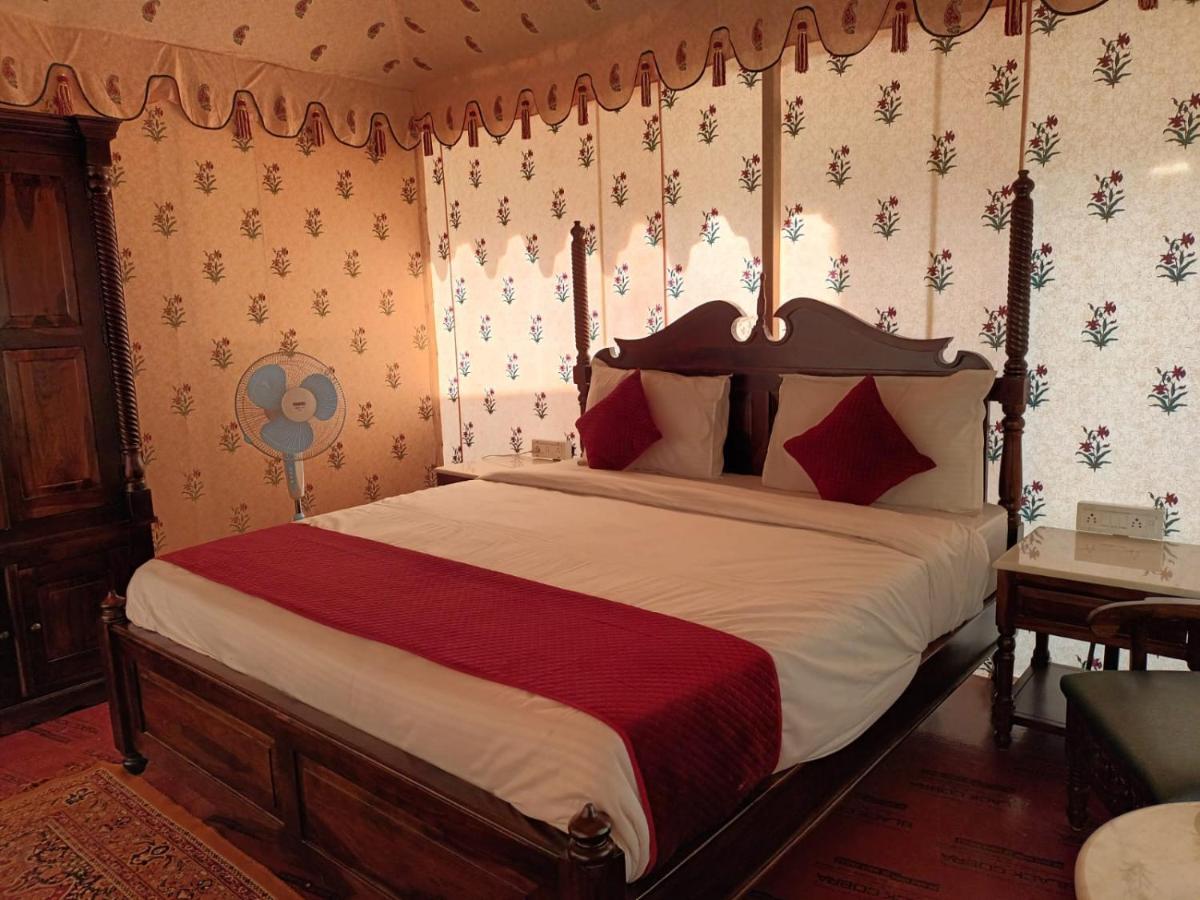 Hotel Green Haveli - A Heritage And Hill View Hotel , Пушкар Екстериор снимка