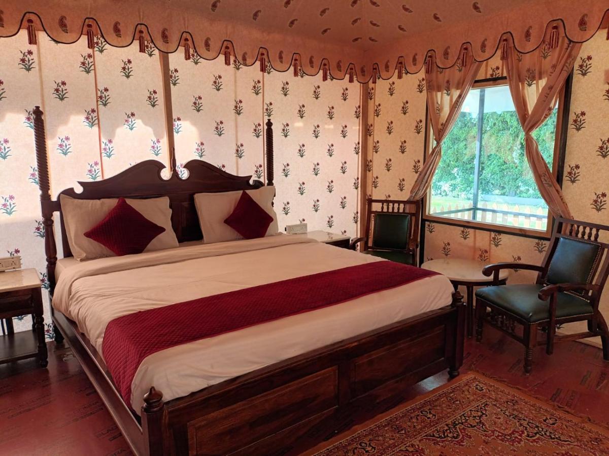Hotel Green Haveli - A Heritage And Hill View Hotel , Пушкар Екстериор снимка