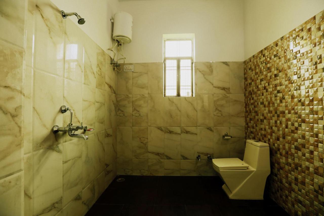Hotel Green Haveli - A Heritage And Hill View Hotel , Пушкар Екстериор снимка