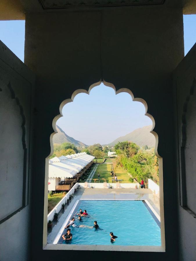 Hotel Green Haveli - A Heritage And Hill View Hotel , Пушкар Екстериор снимка