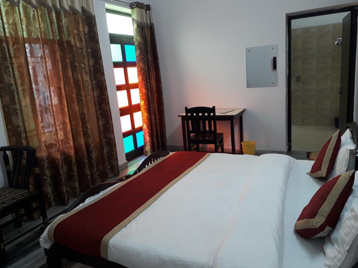 Hotel Green Haveli - A Heritage And Hill View Hotel , Пушкар Екстериор снимка